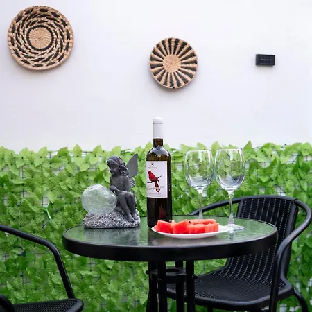 Elia Garden Apartment *